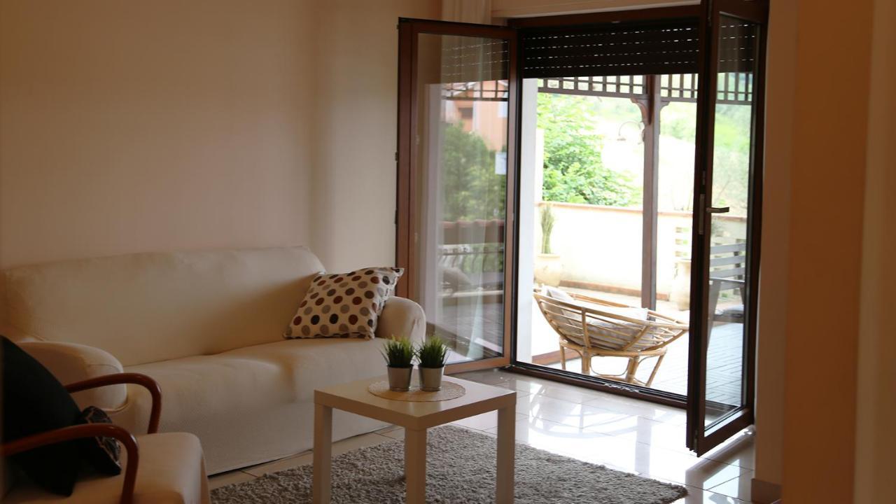 Soada Apartment Cappelle sul Tavo ภายนอก รูปภาพ