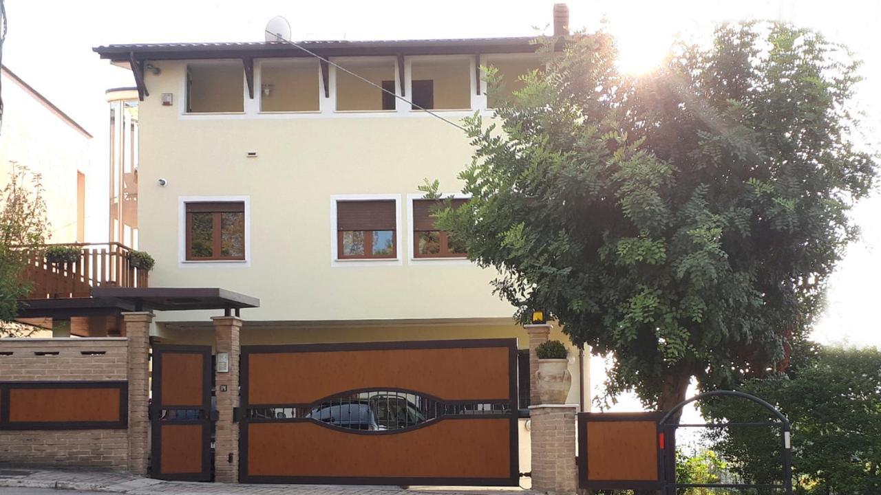 Soada Apartment Cappelle sul Tavo ภายนอก รูปภาพ