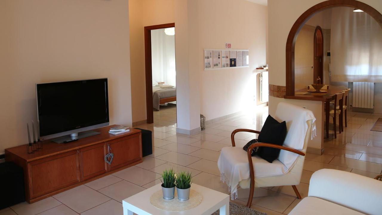 Soada Apartment Cappelle sul Tavo ภายนอก รูปภาพ