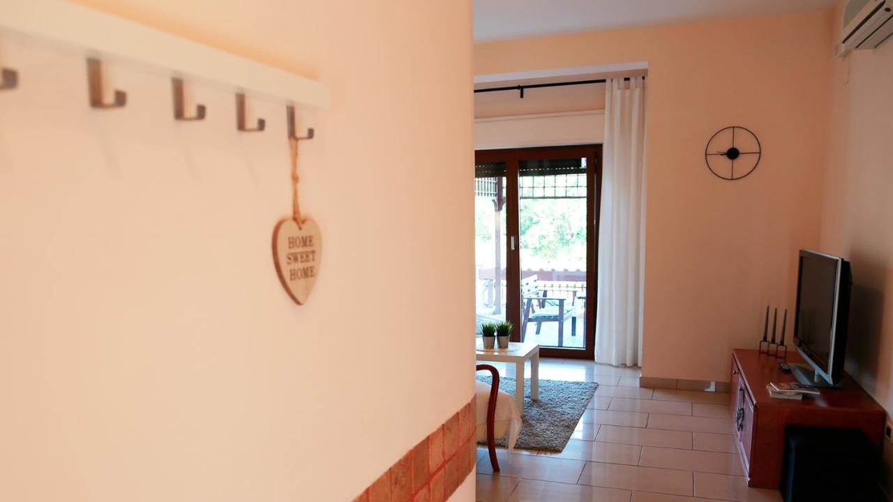 Soada Apartment Cappelle sul Tavo ภายนอก รูปภาพ